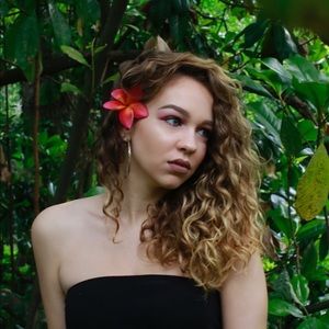 Meet your Posher, Sophia